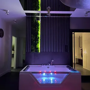 Magspace River View Jacuzzi , Gdansk Poland