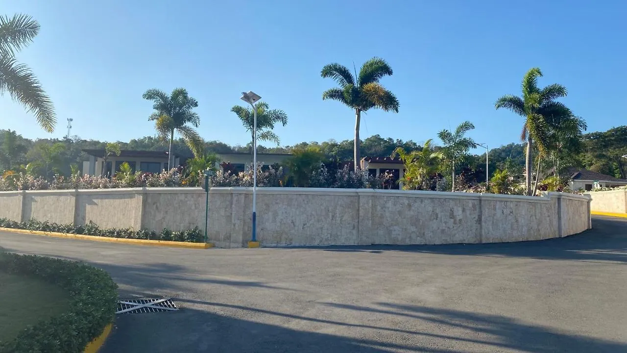 The Roseville Ocho Rios